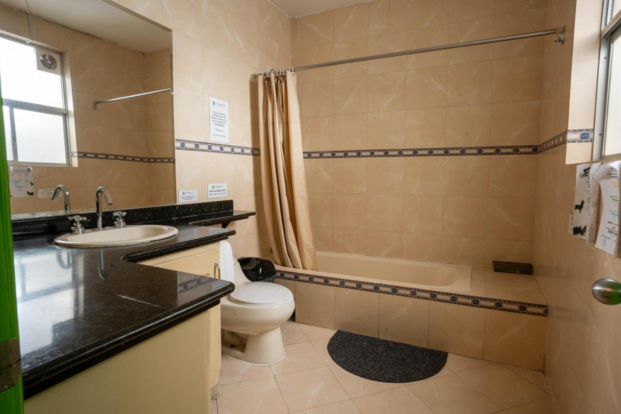 Community Hostel كويتو المظهر الخارجي الصورة